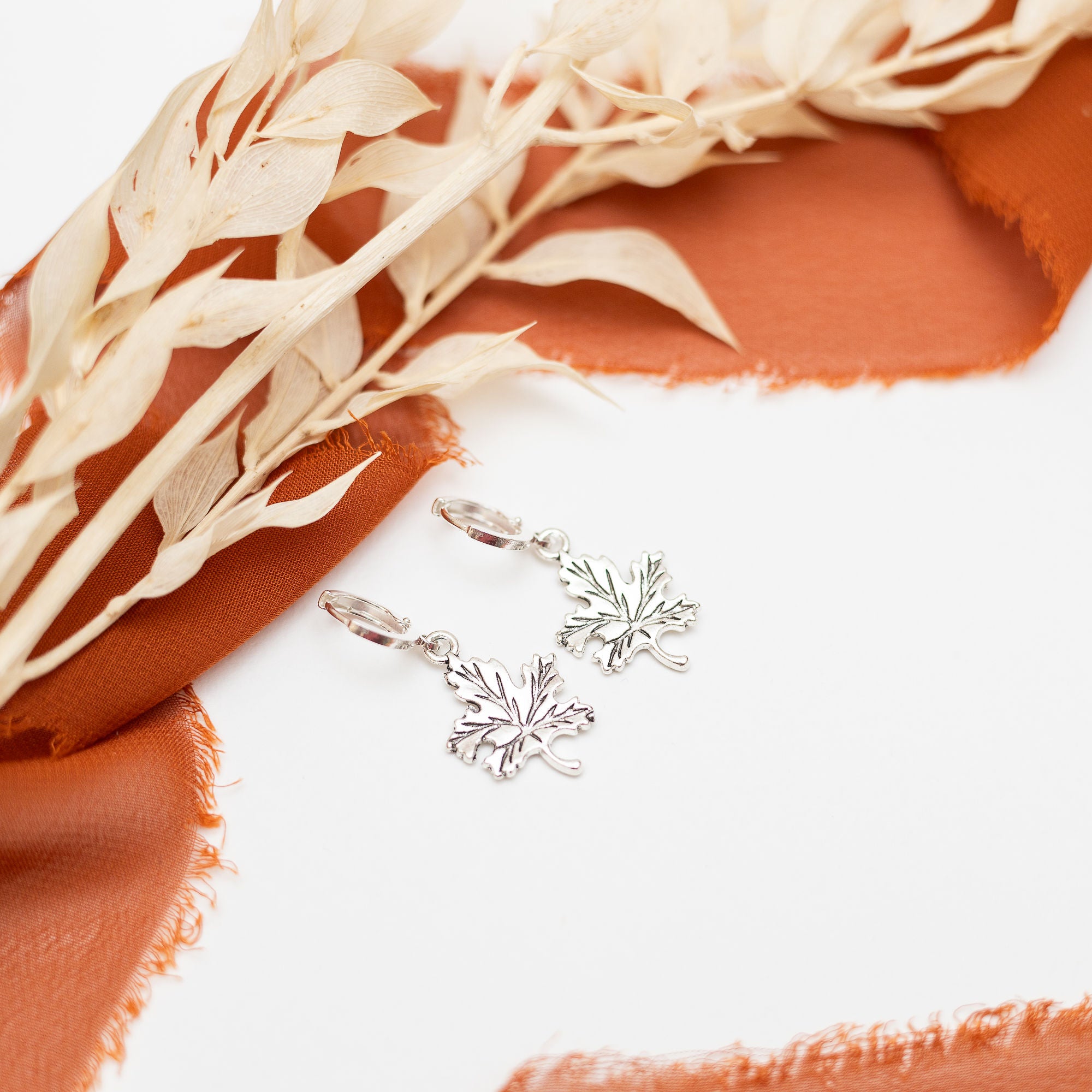 Maple leaf Charm Earrings