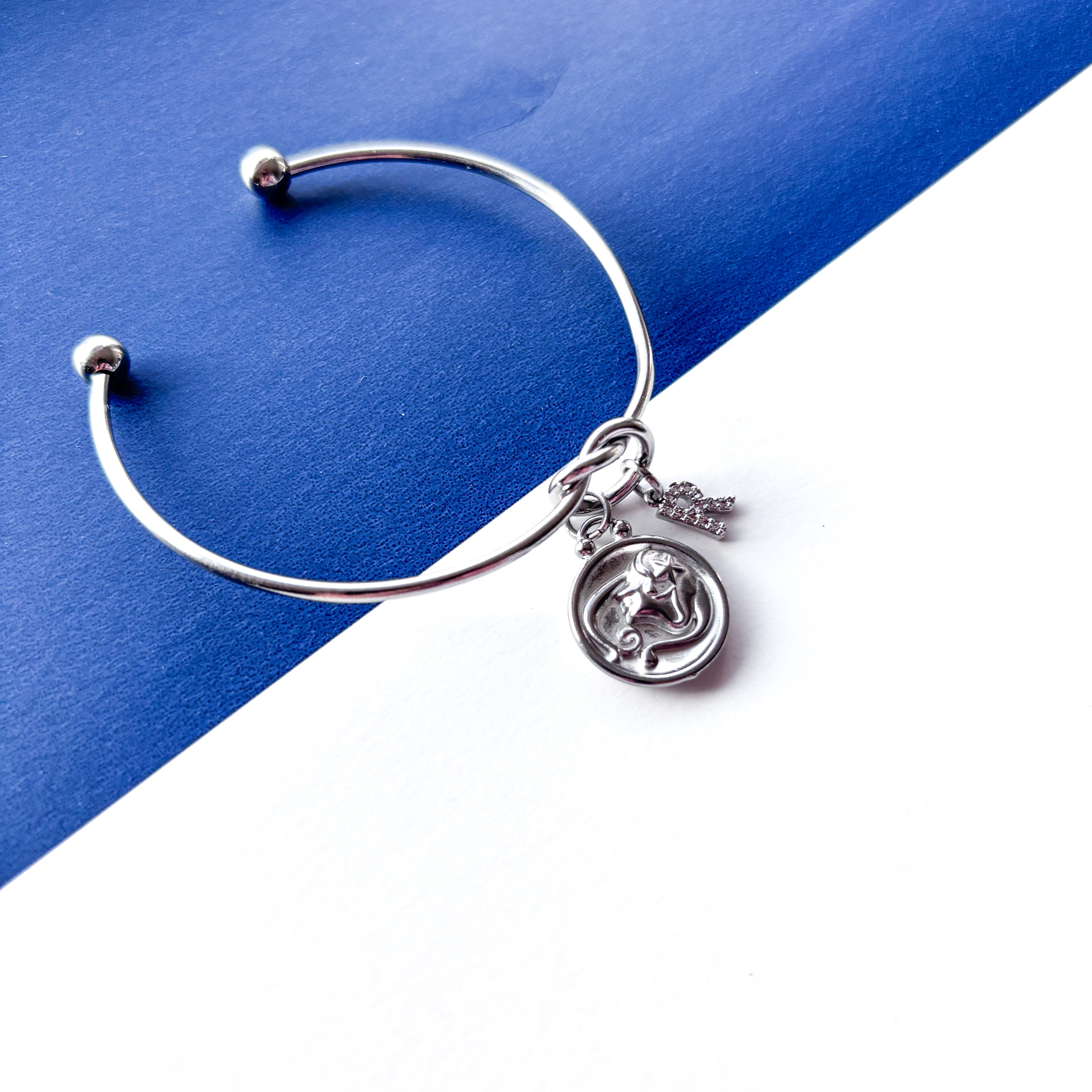 Personalised Zodiac Knot Bangle – Initial Charm Astrology Bracelet