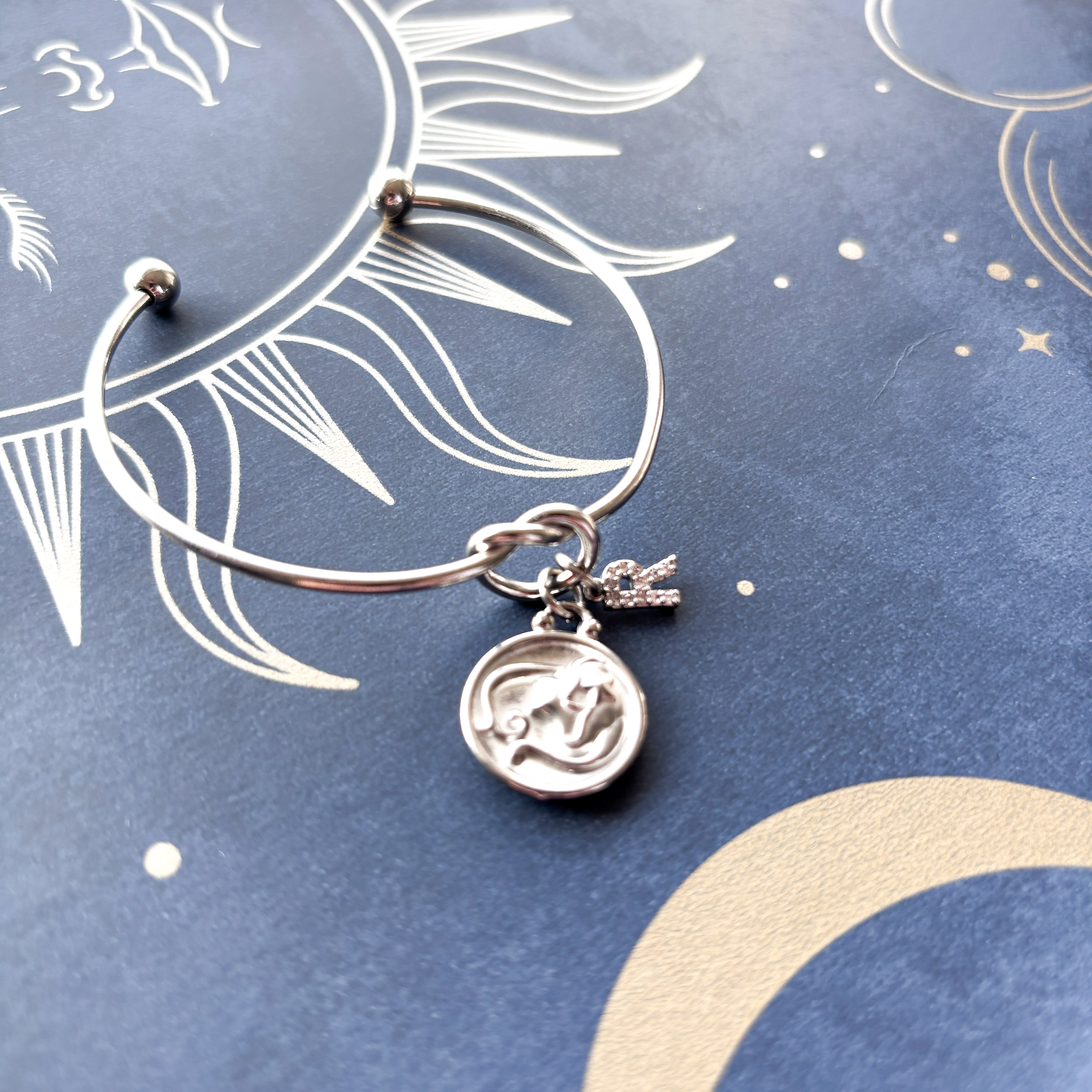 Personalised Zodiac Knot Bangle – Initial Charm Astrology Bracelet