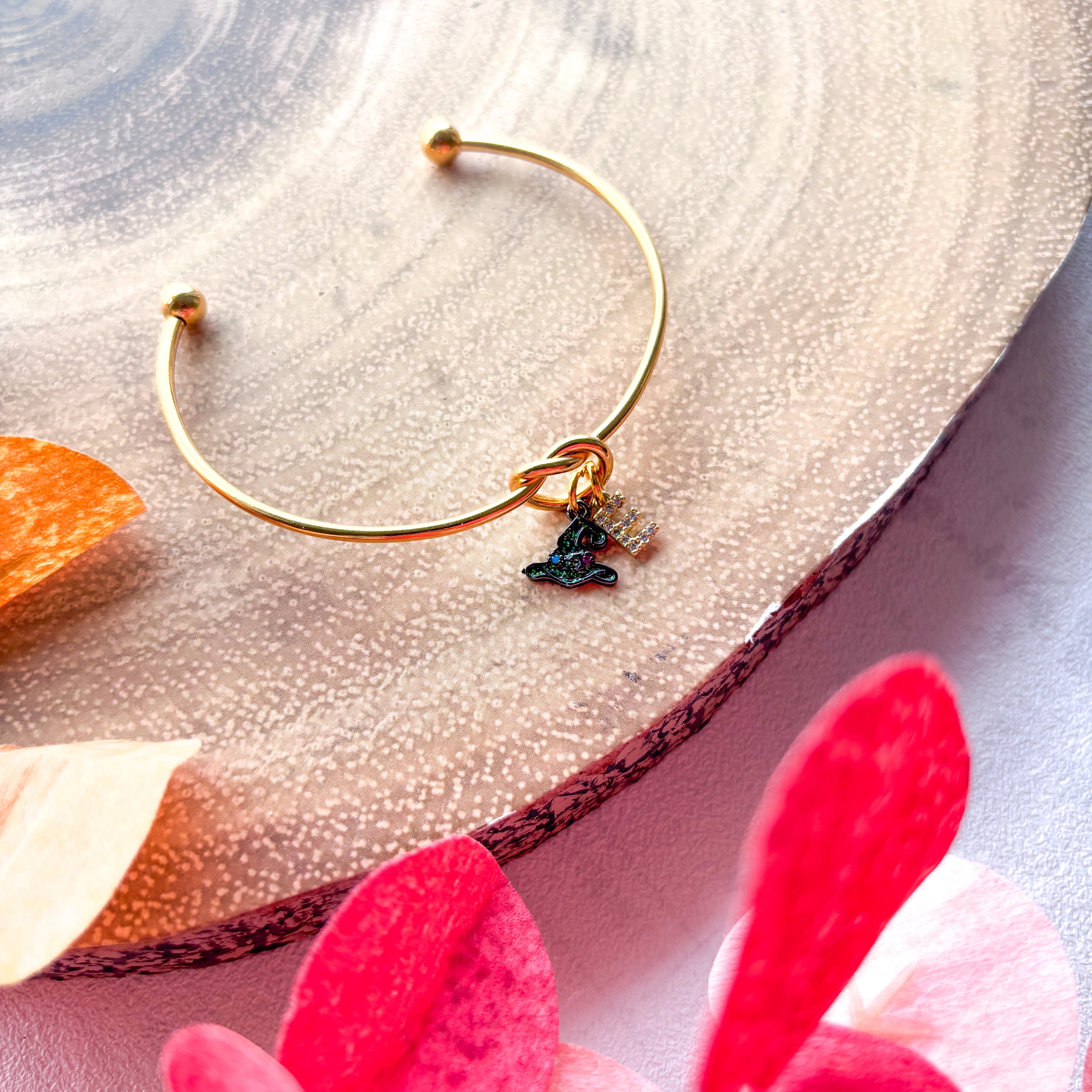 Black Glitter Witch Hat Bangle – Personalised Halloween Bracelet
