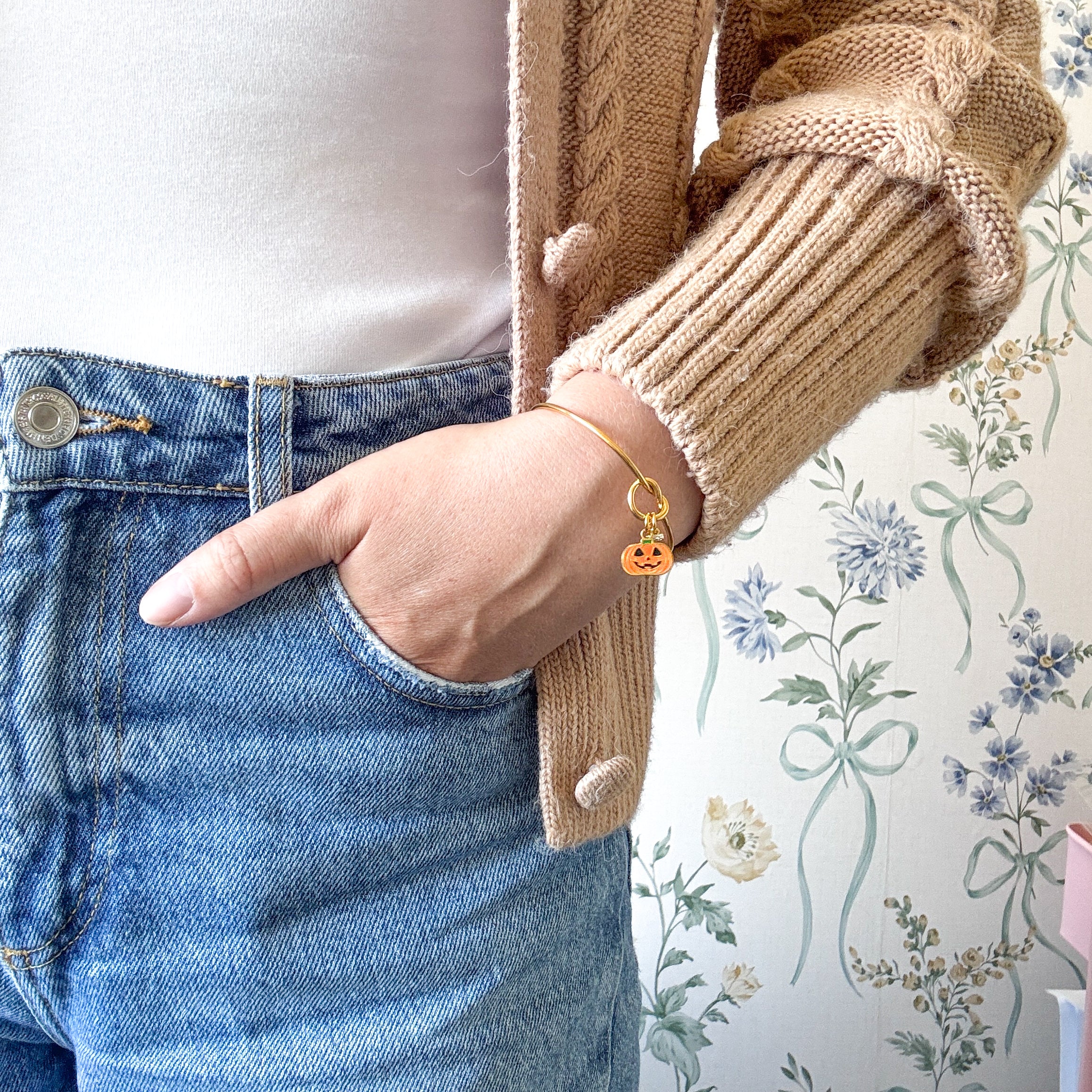 Pumpkin Halloween Bangle – Personalised Jack O’ Lantern Bracelet