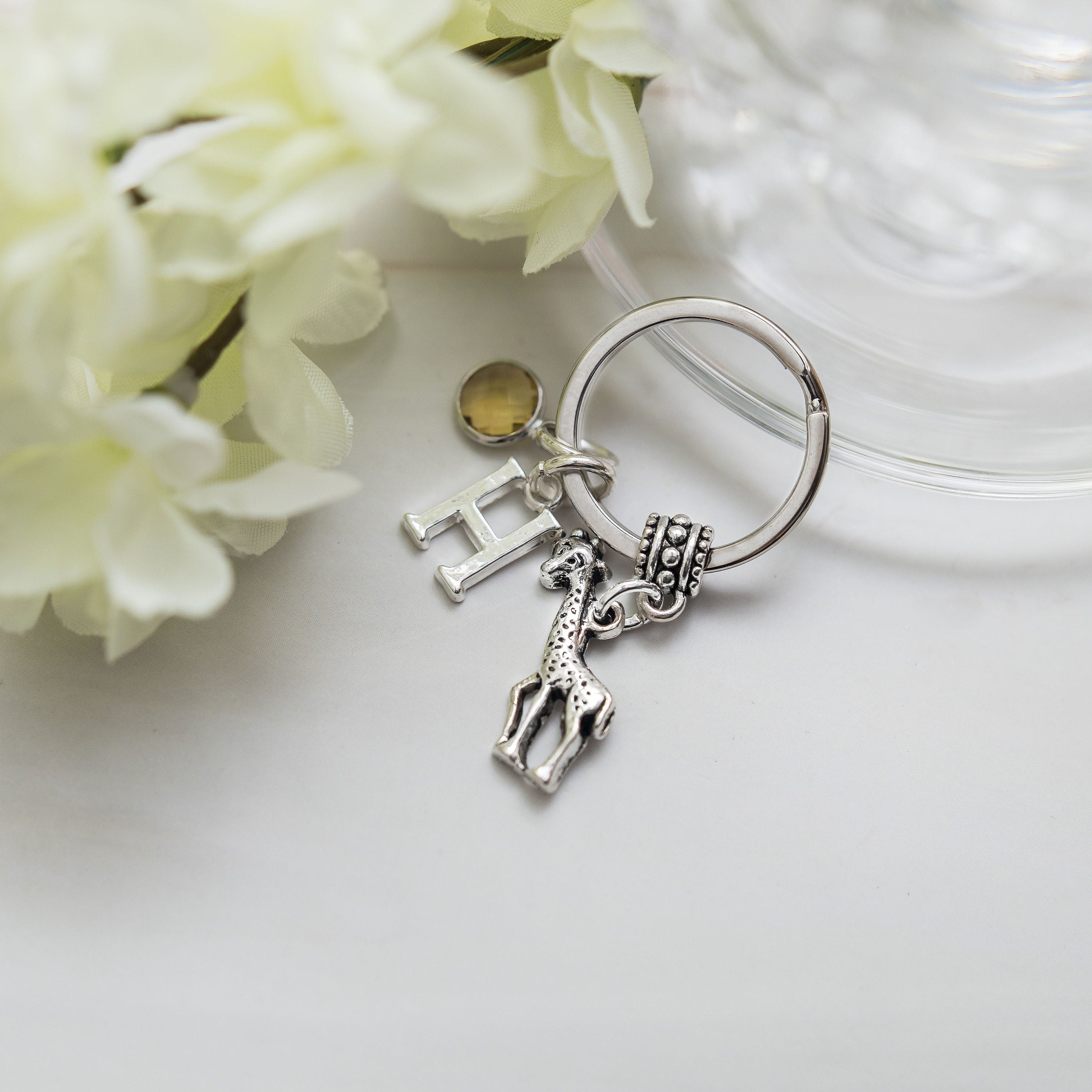 Giraffe keyring, jungle animal bag charm, personalised gifts, giraffe fans, zoologist keychain, conservationist, birthstone initial charm