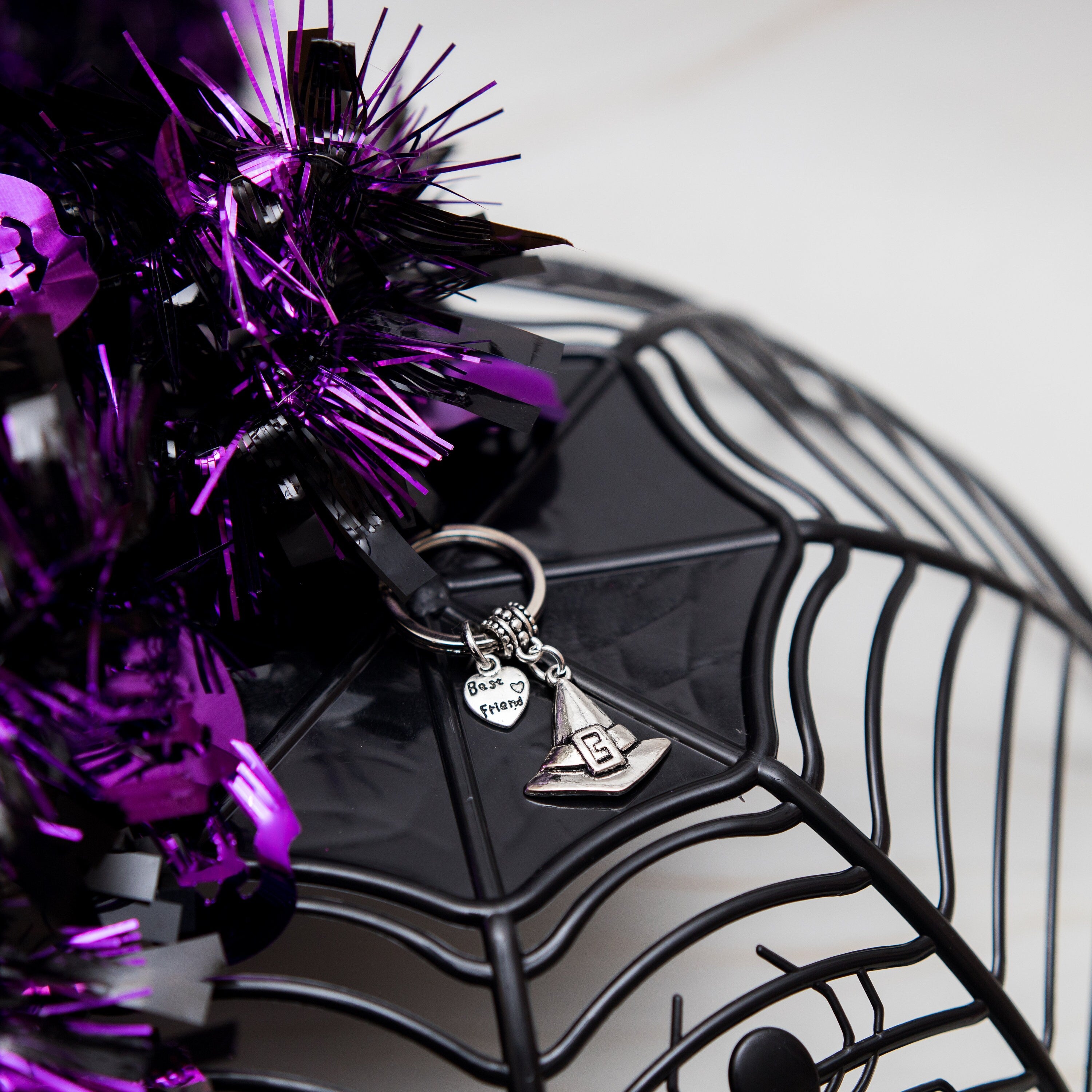 Best witches keyring, best friend Halloween gift, BFF key set, friendship keychain, autumn gift, witches jewellery, spooky bag charm