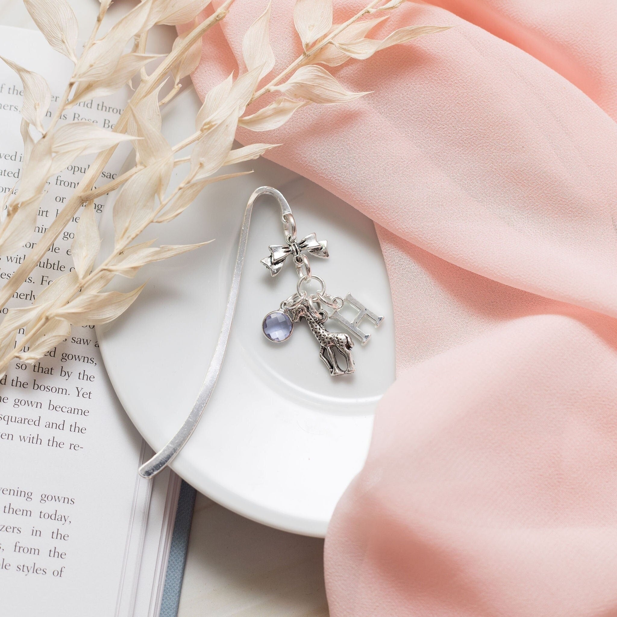 Giraffe bookmark, gift for reader, giraffe fans gift, personalised gifts, birthstone and initial, metal page marker, cute animal