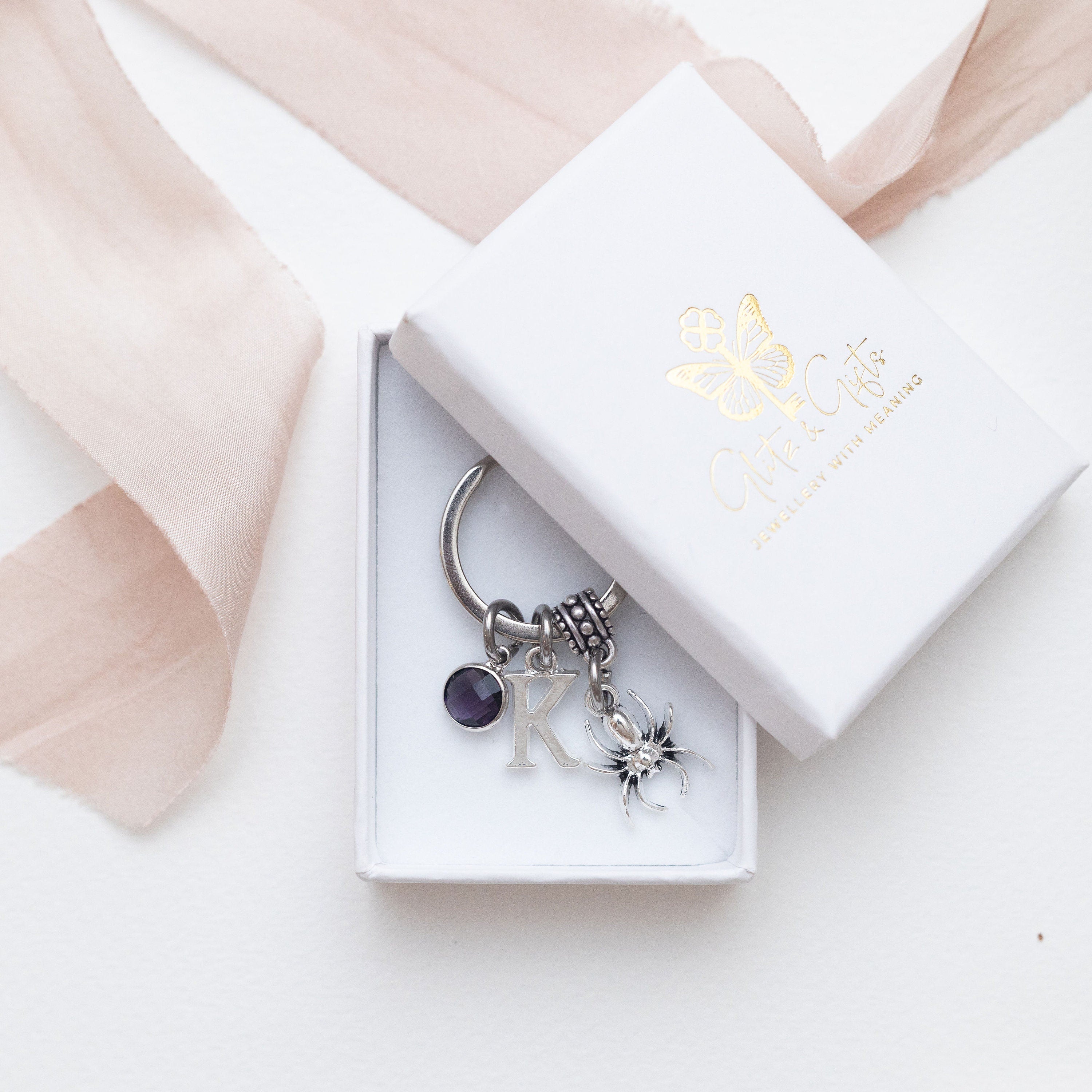 Spider keyring, personalised gifts, Halloween 2025, tarantula gift, arachnid accessory, spooky season, insect bag charm