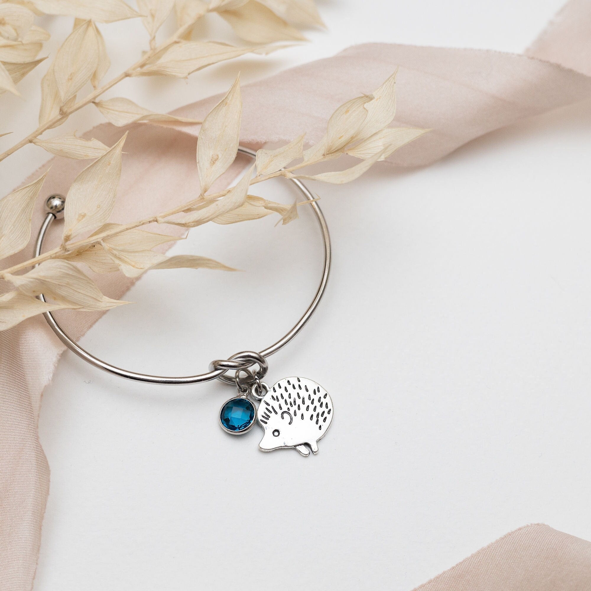 Hedgehog bangle, woodland animal bracelet, personalised gifts, knot twist bangle, animal jewellery, friendship gift, pet loss keepsake