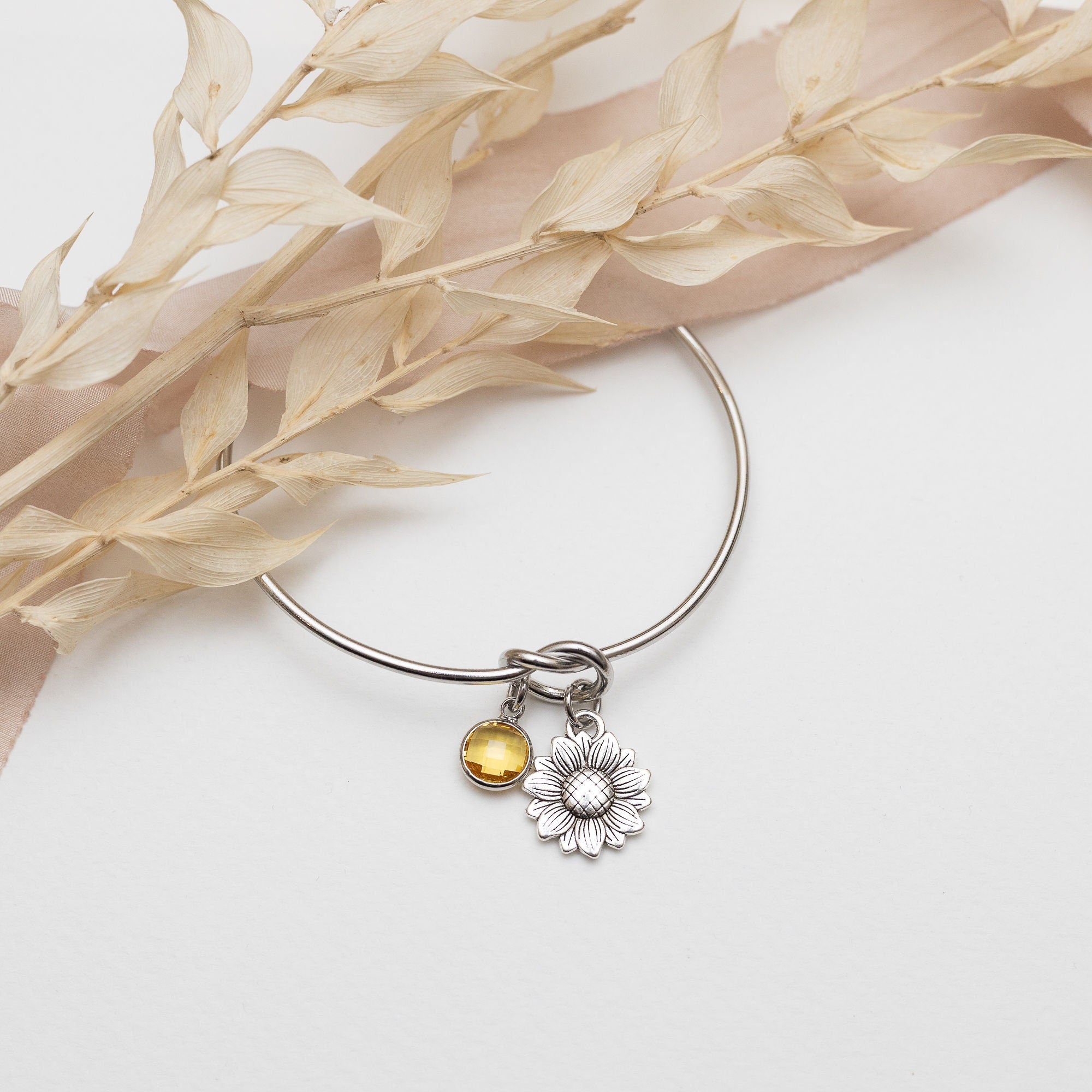 Sunflower bangle, flower bracelet, personalised gifts, knot twist bangle, floral jewellery, friendship gift, sunflower gift, gardener gift