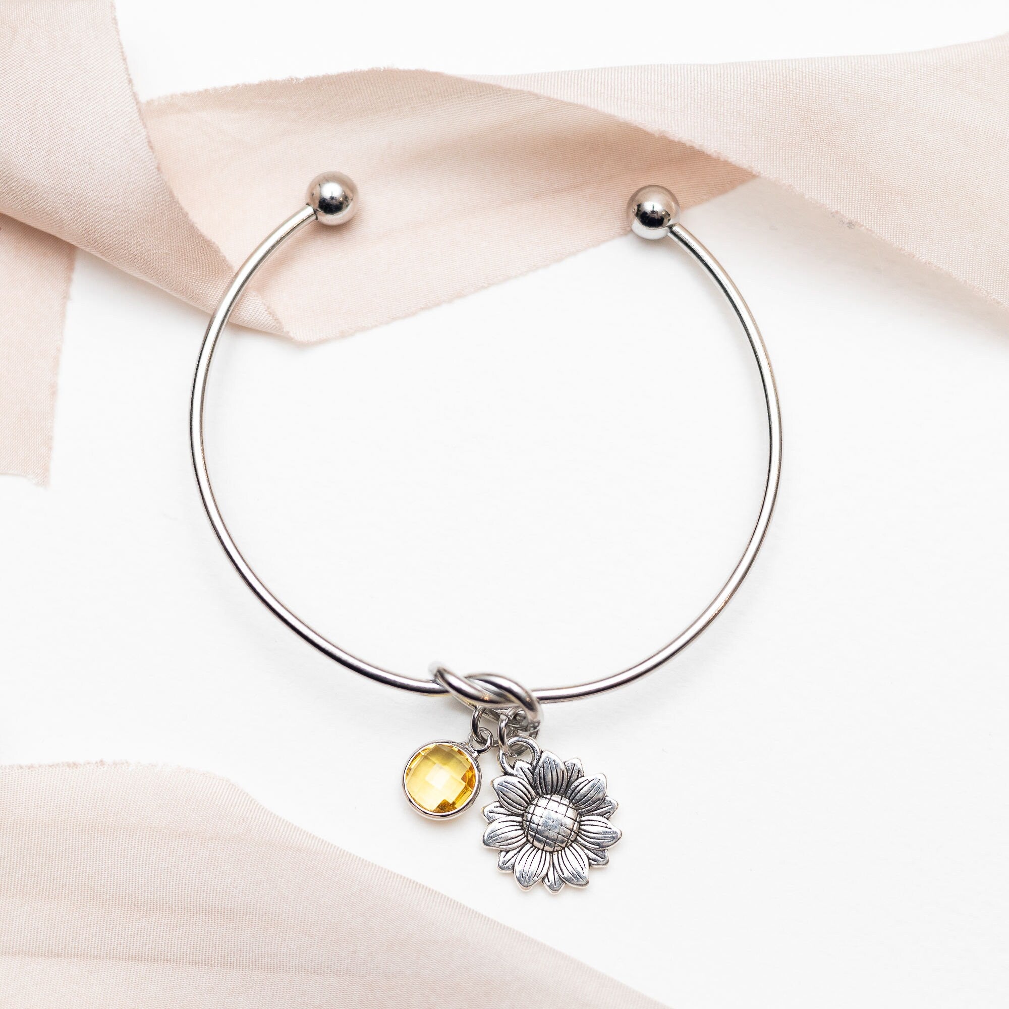 Sunflower bangle, flower bracelet, personalised gifts, knot twist bangle, floral jewellery, friendship gift, sunflower gift, gardener gift