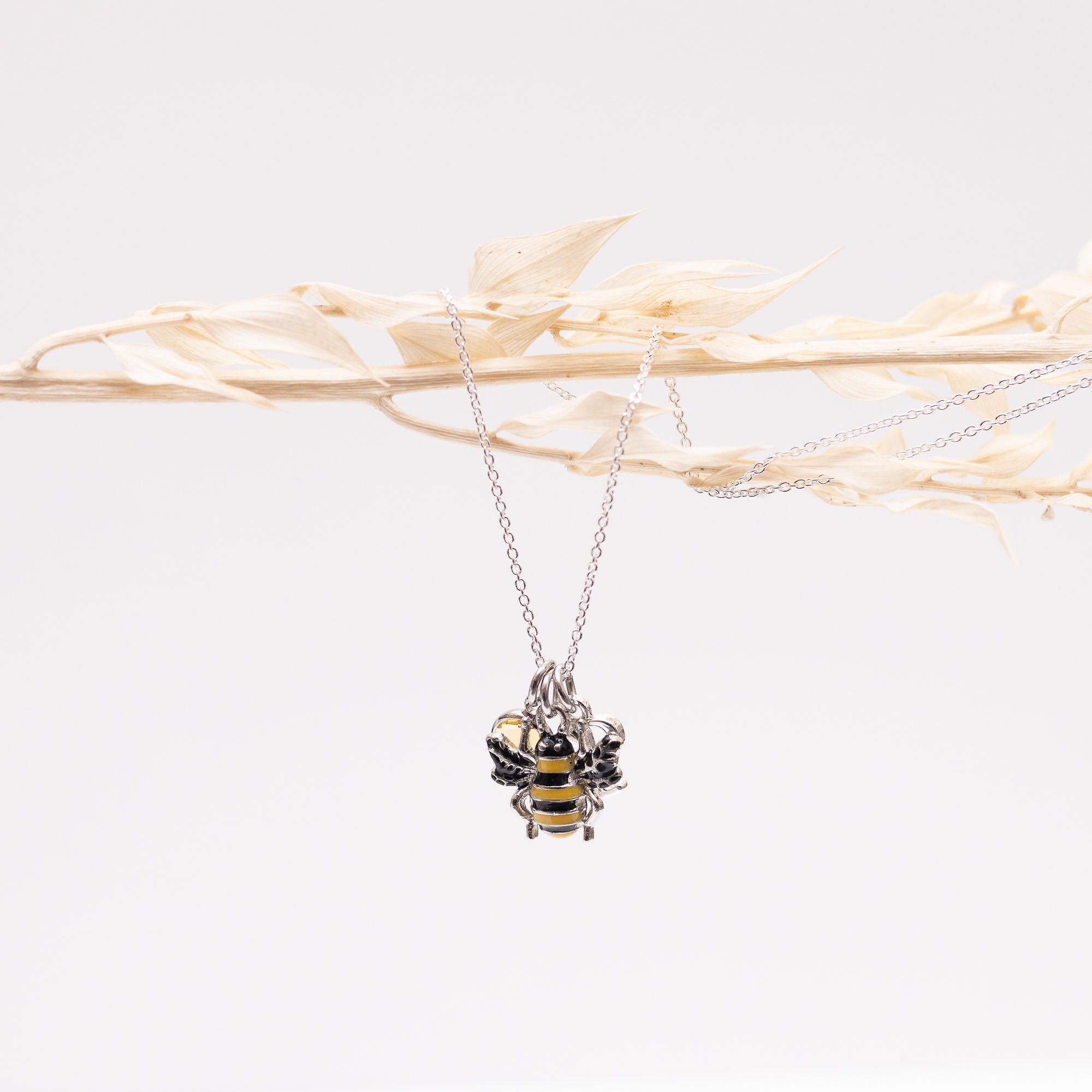 Bumble bee necklace, bee jewellery, insect gift, personalised gifts, birthstone necklaces, queen bee gift, friendship gift, bee lover gift