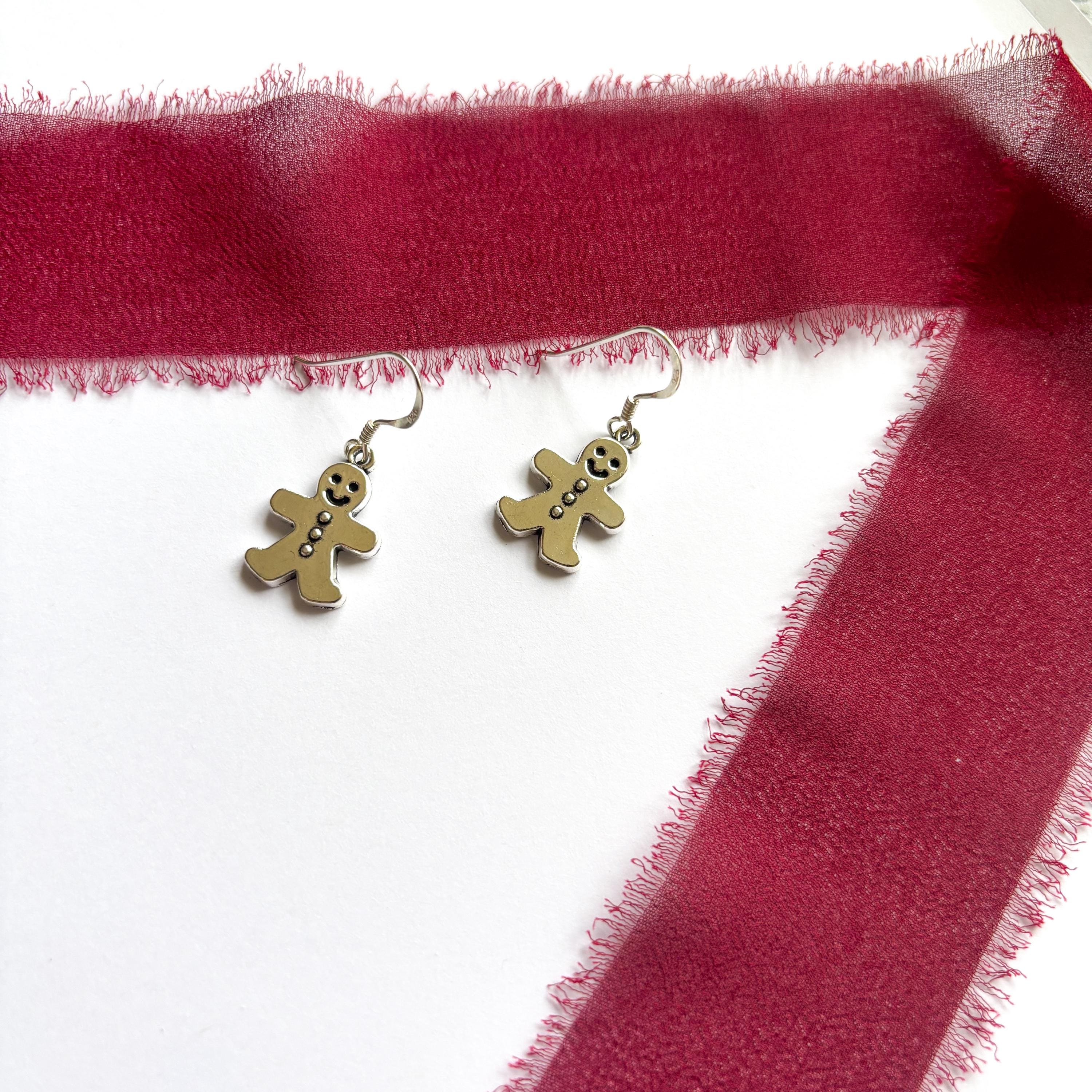 Gingerbread Man Charm Earrings – Cute Christmas Jewellery Gift for Her, Festive Dangle Earrings, Holiday Accessory